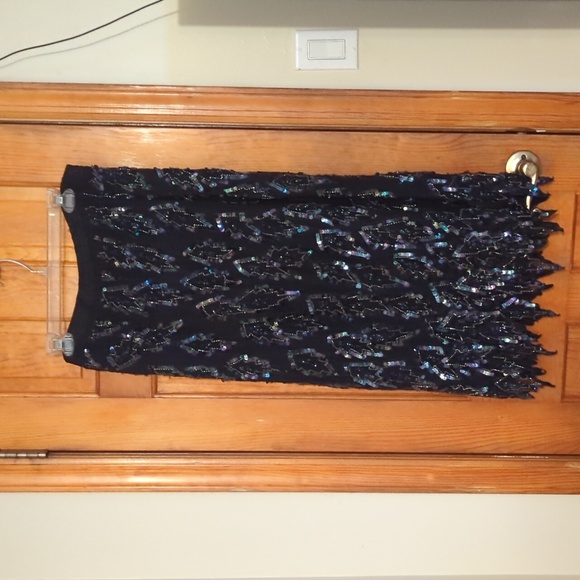 Variations Top and Skirt - Picture 2 of 7